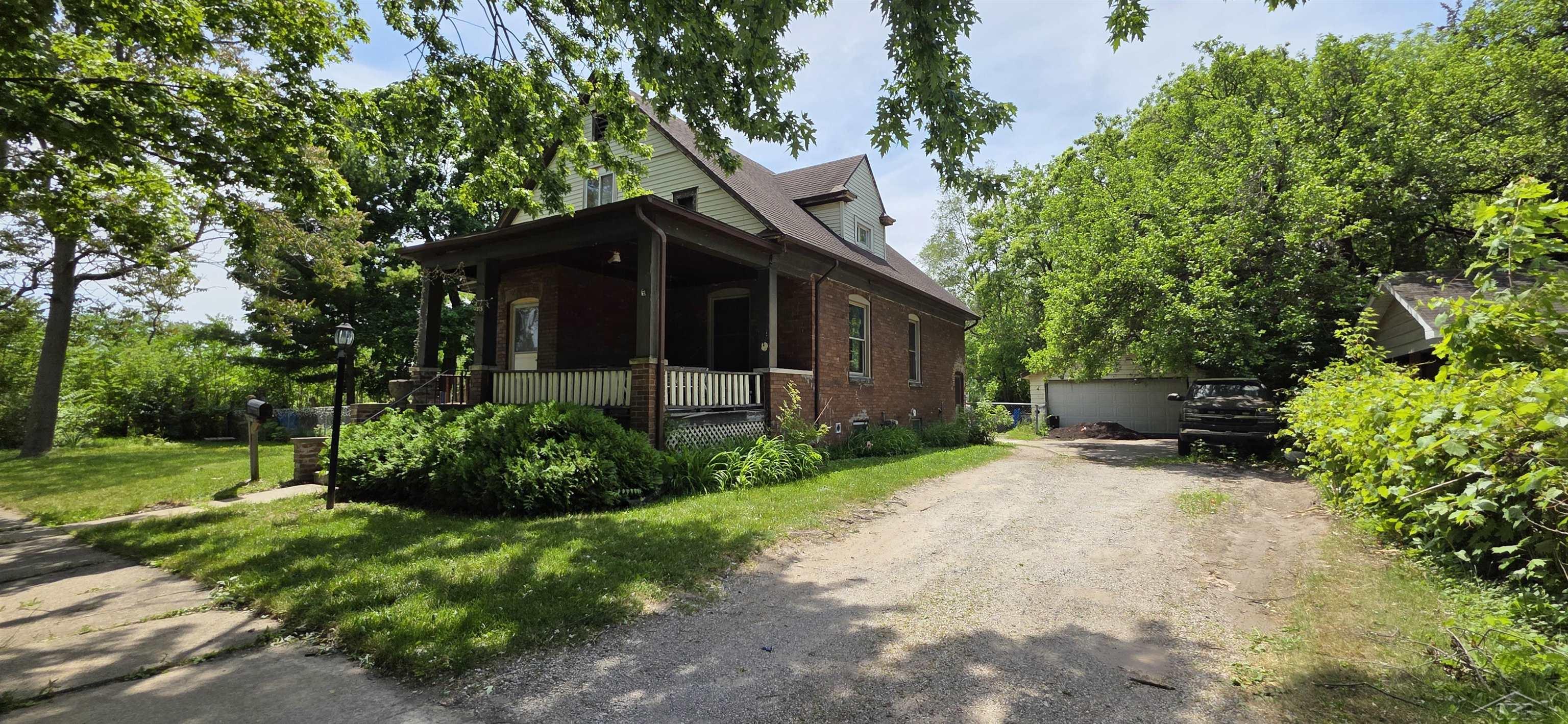413 Waller Street