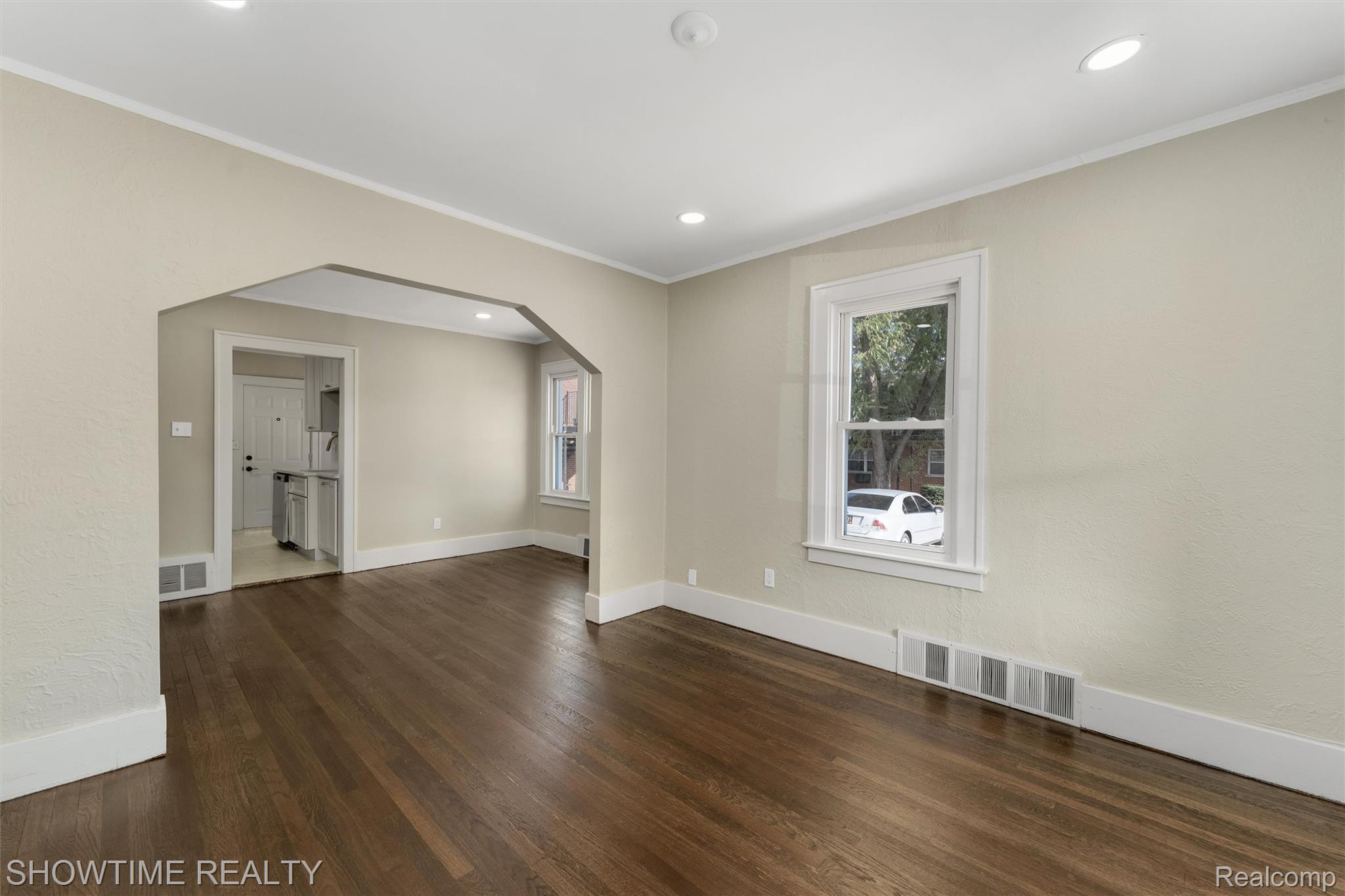 292 W Marshall Street