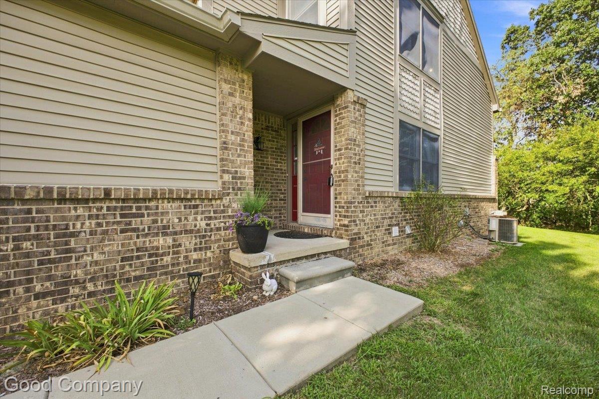 45117 Coachman Court