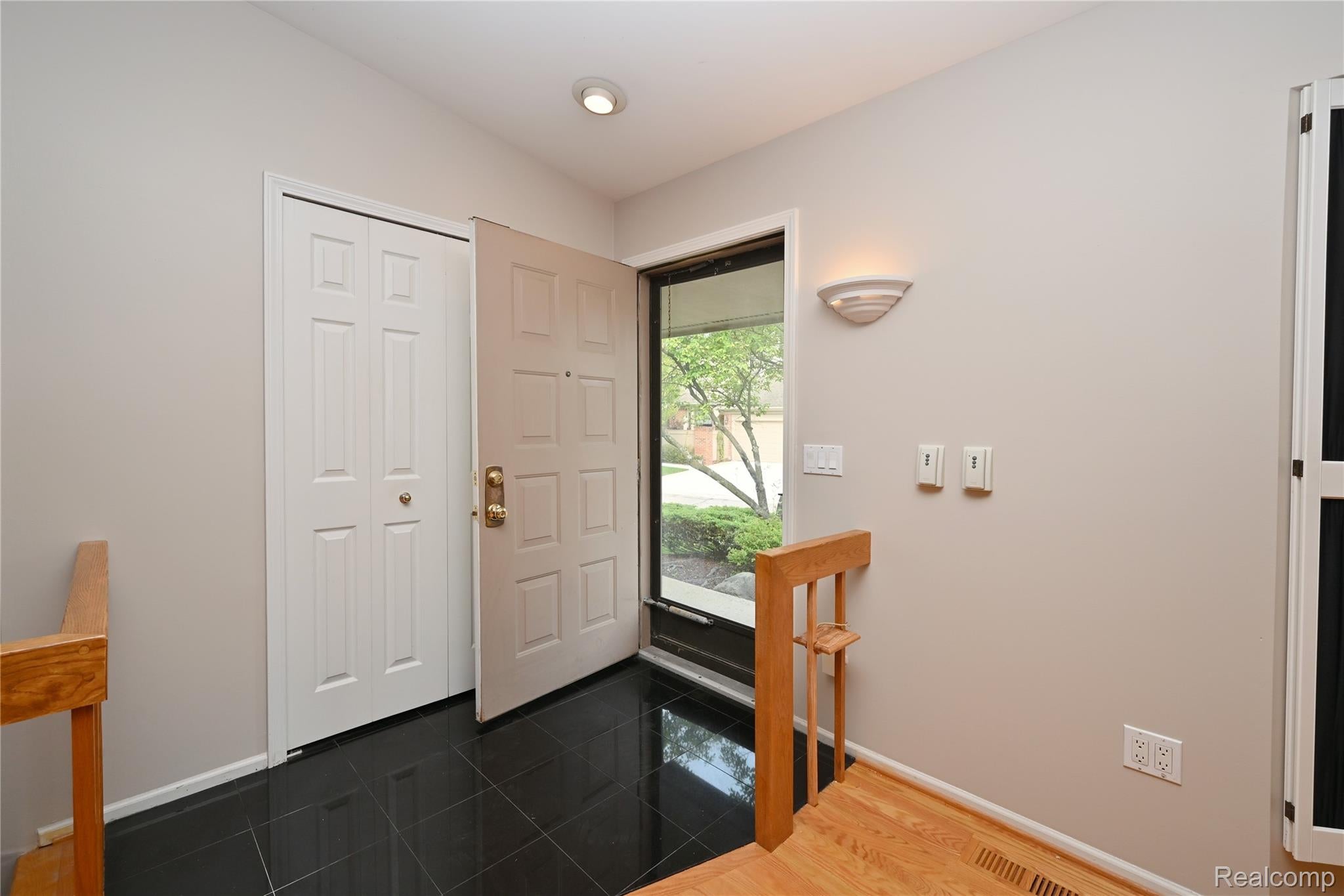 7274 Westchester Road 8