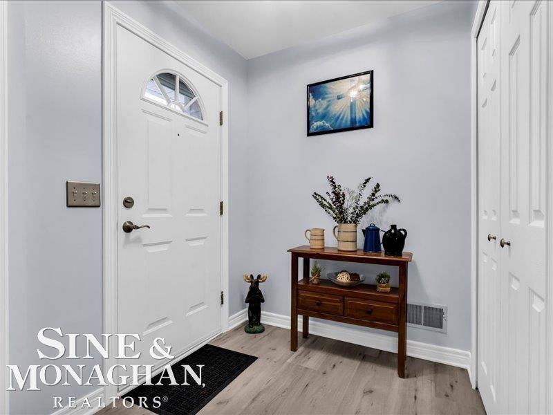 1045 Huntington Court