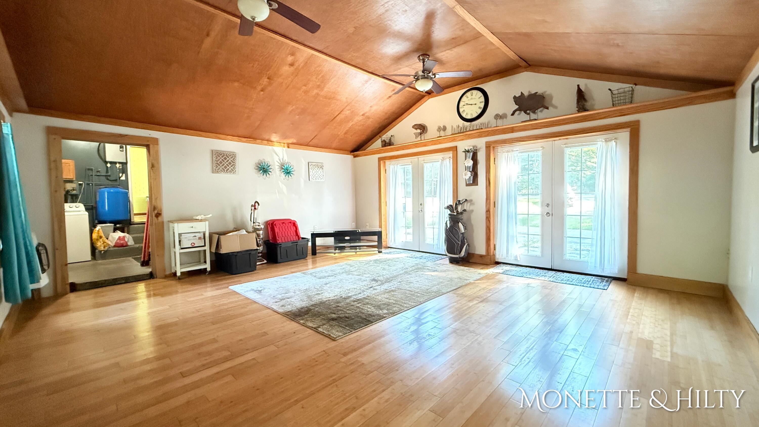 279 N Peterson Road
