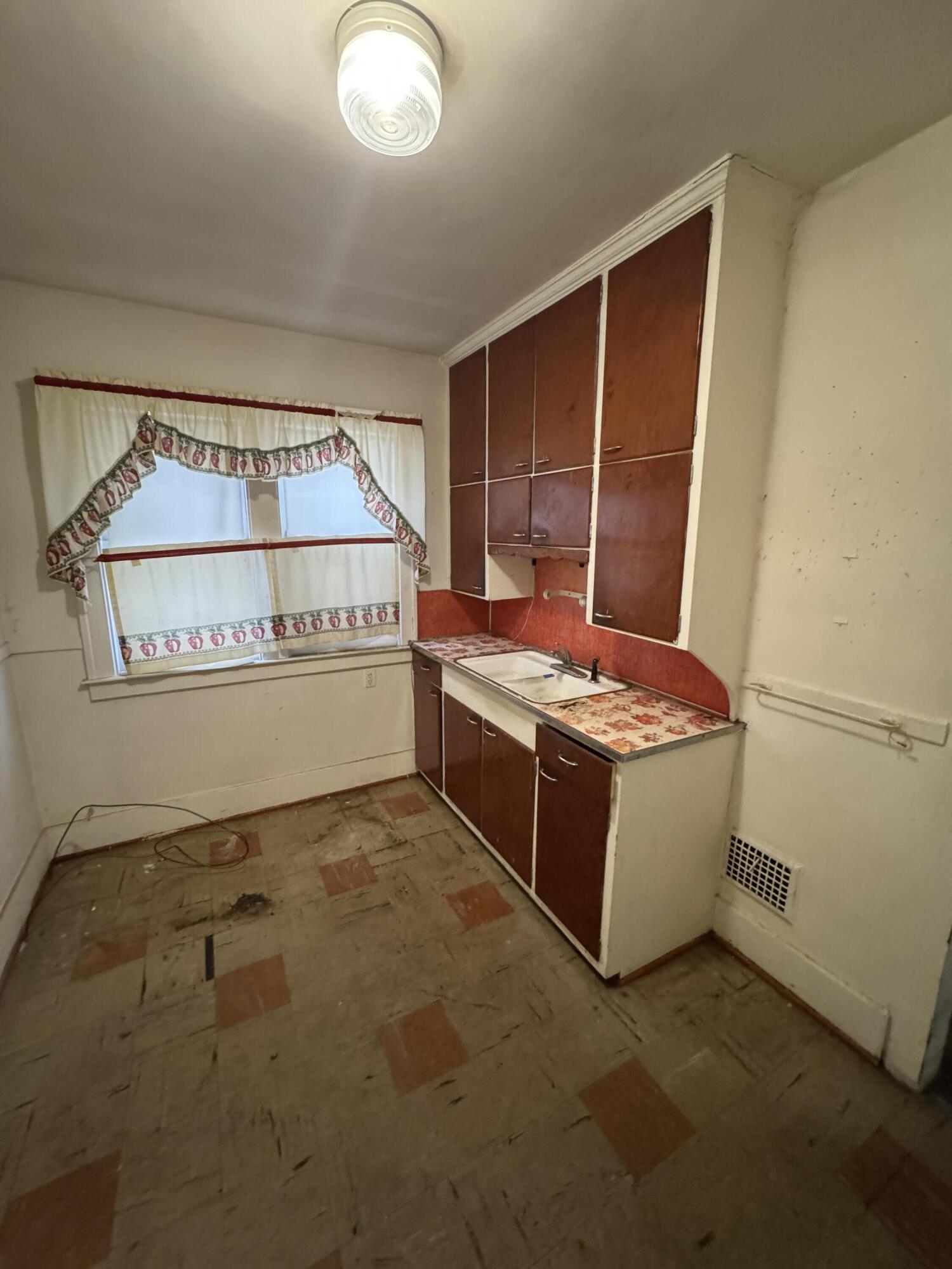 19163 Orleans Street