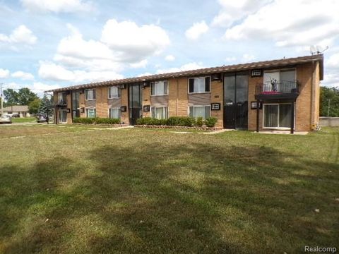 1490 Nancywood Drive 6 Waterford Charter Township MI 48327