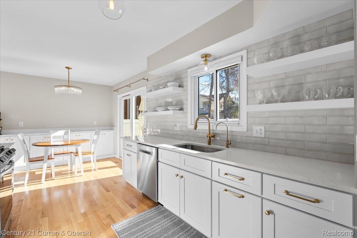 1133 Sutherland Street