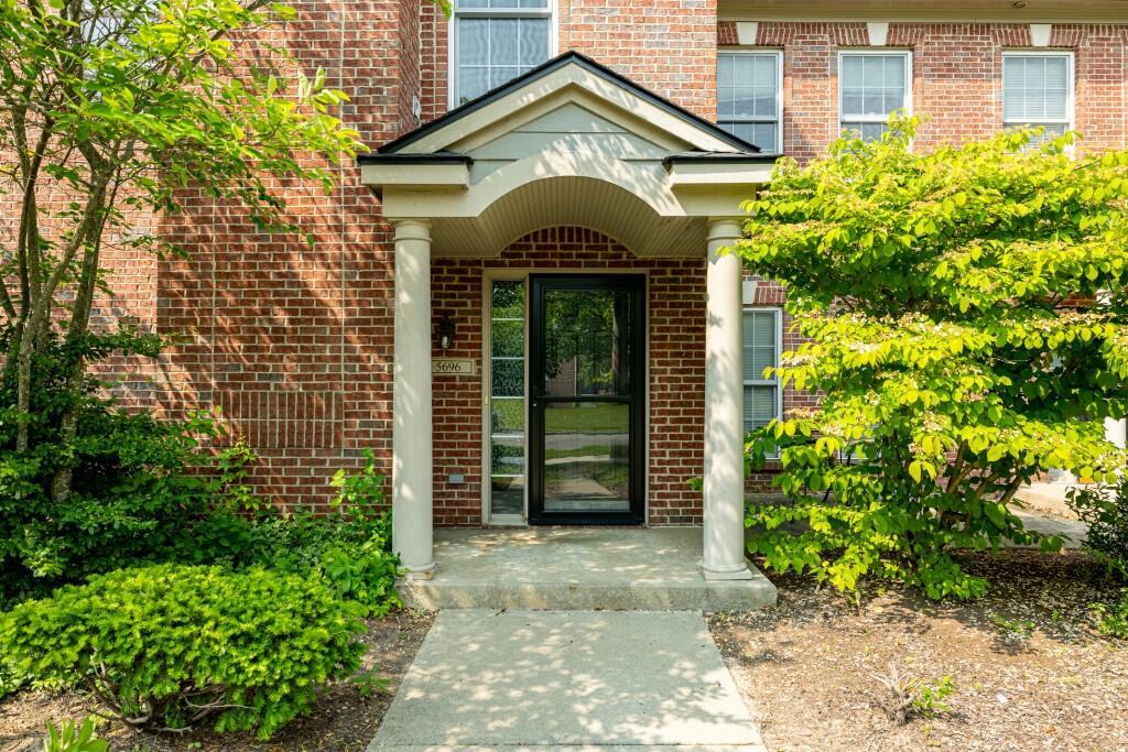 5696 Wellesley Lane