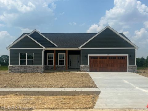 13059 River Rock Pass Fenton Charter Township MI 48451