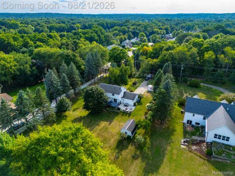 Tiny photo for 6060 Ford Road, Commerce Charter Township, MI 48382 (MLS # 20261066753)