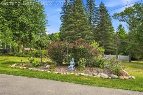 Tiny photo for 6060 Ford Road, Commerce Charter Township, MI 48382 (MLS # 20261066753)