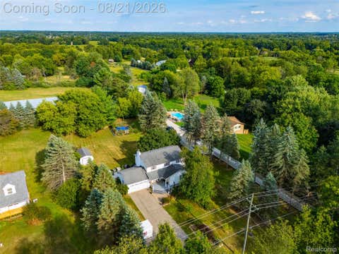 Tiny photo for 6060 Ford Road, Commerce Charter Township, MI 48382 (MLS # 20261066753)