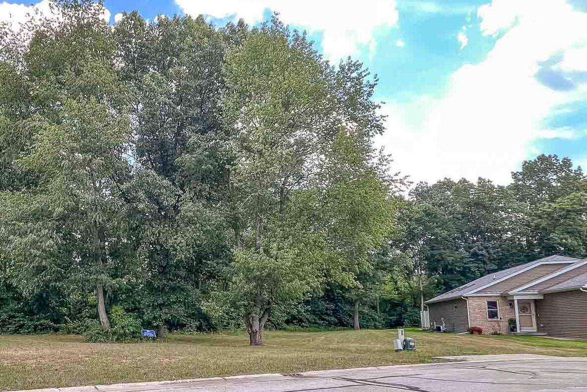 2723 Sugarberry Lane