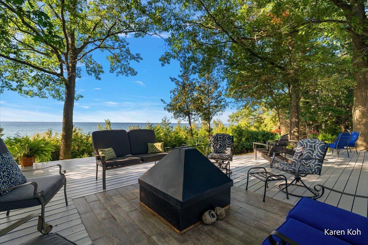 4779 N Lakeshore Road