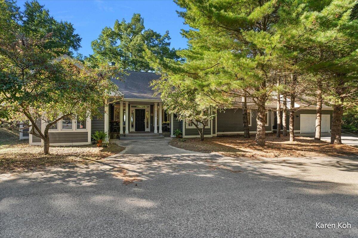 4779 N Lakeshore Road
