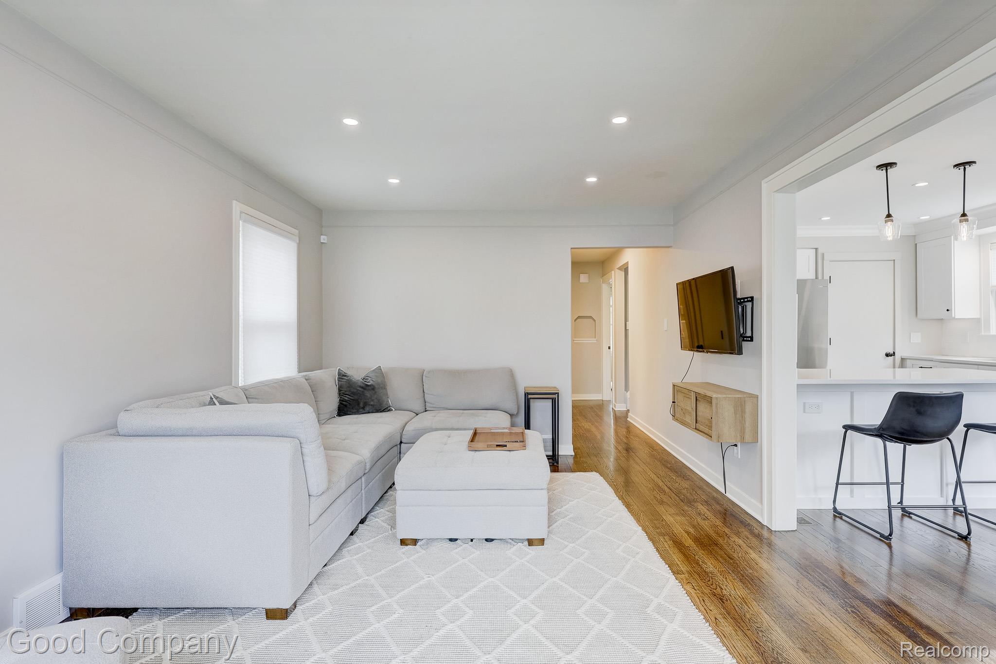 602 N Vermont Avenue