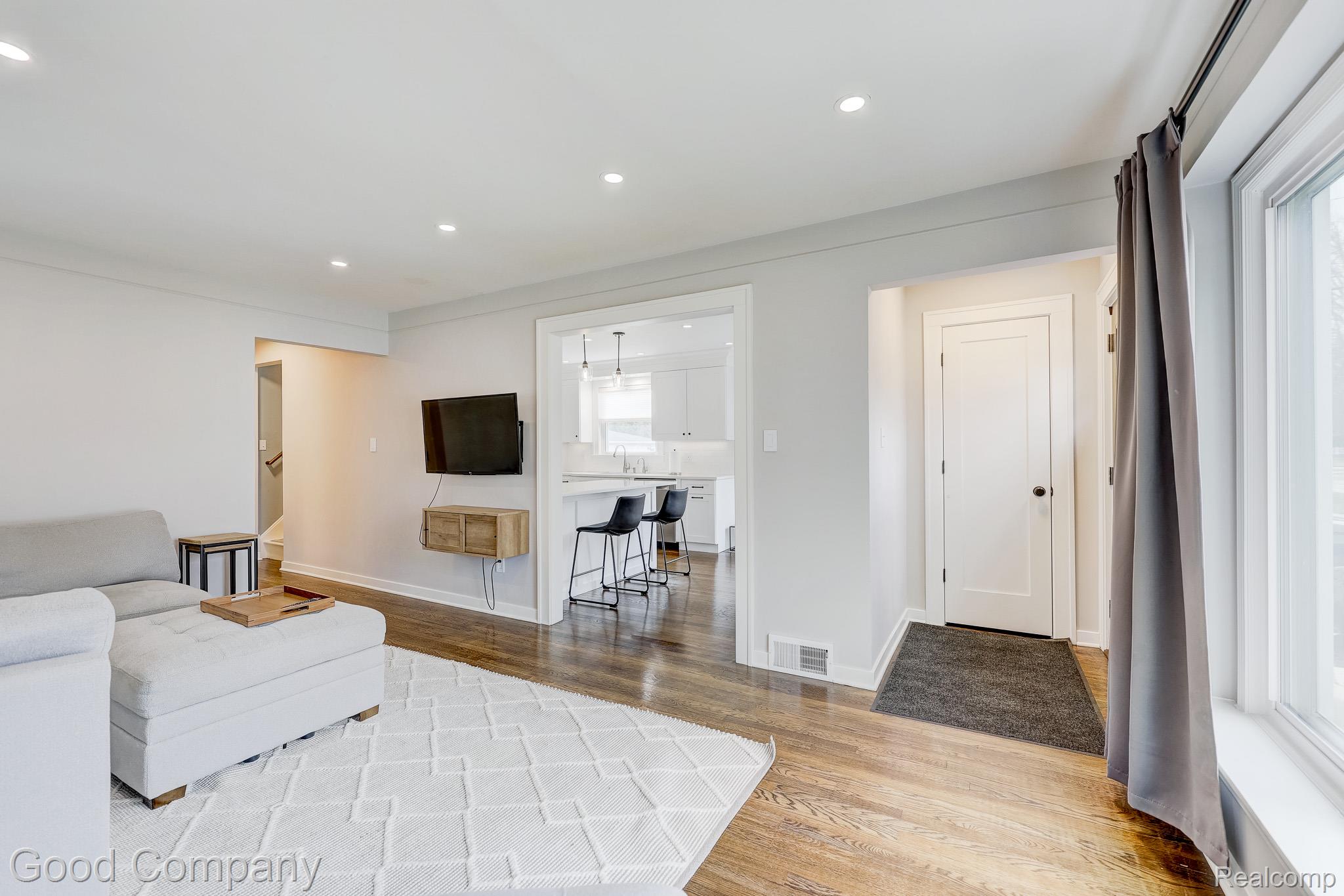 602 N Vermont Avenue