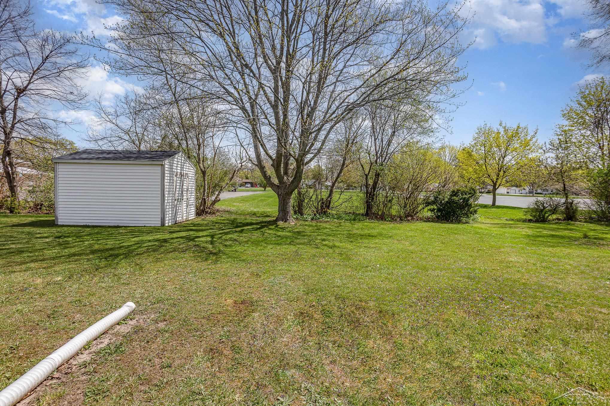 Saginaw Charter Township Saginaw, Michigan 48638, United States, 3 Bedrooms Bedrooms, ,2 BathroomsBathrooms,Residential,Pending,128365