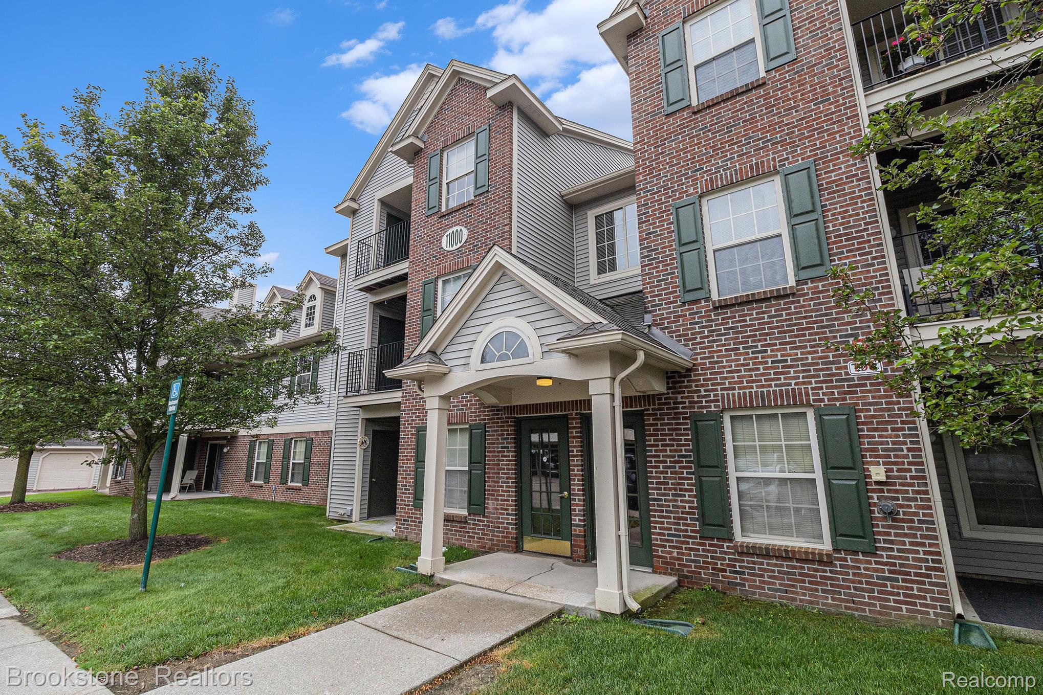 11204 Pinehurst Lane