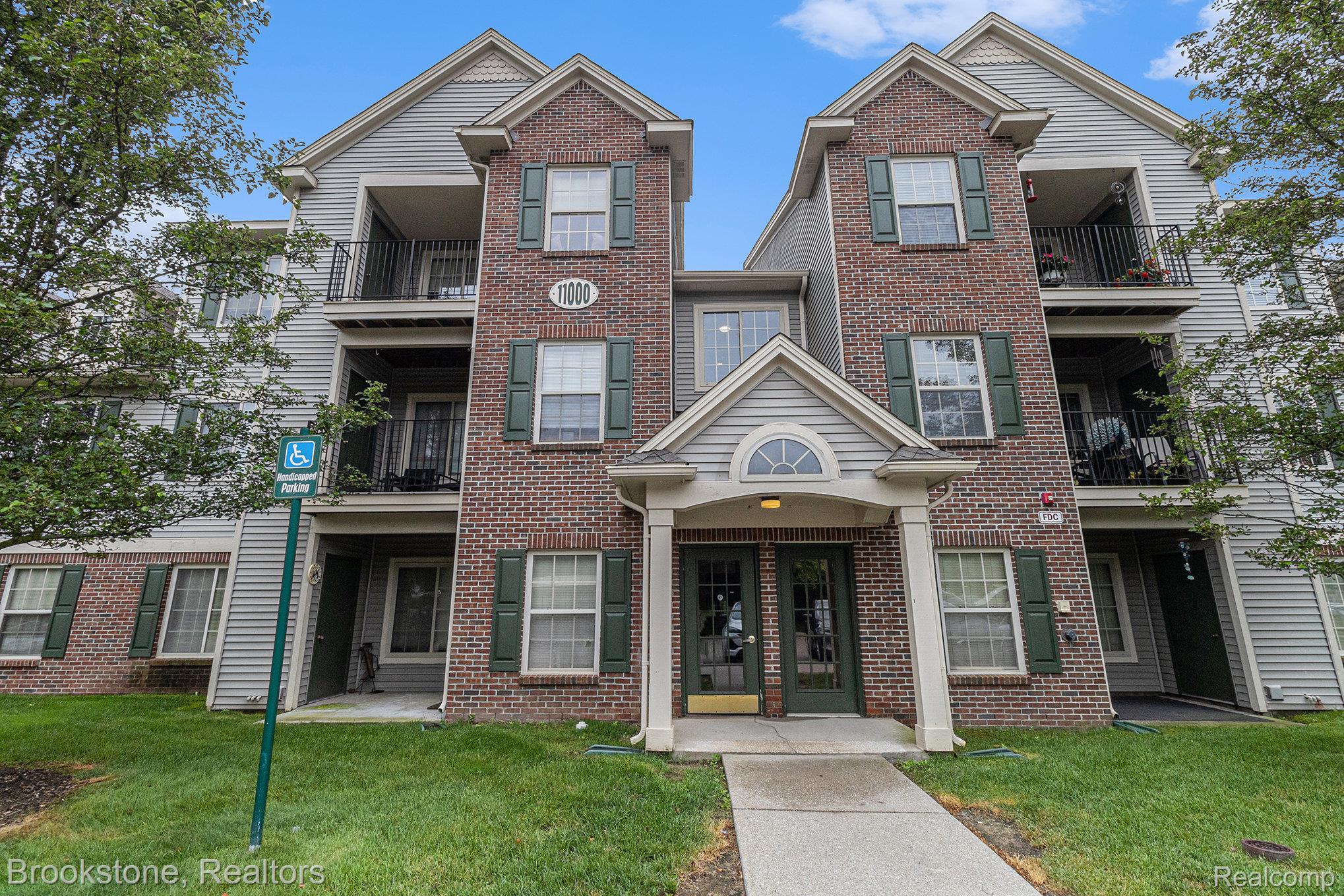 11204 Pinehurst Lane