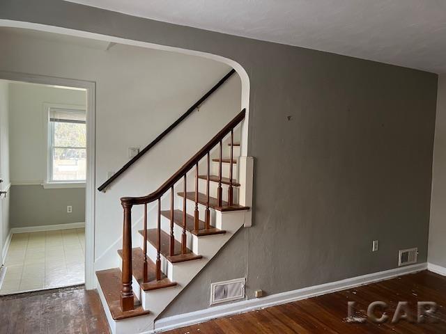 366 N McKenzie Street