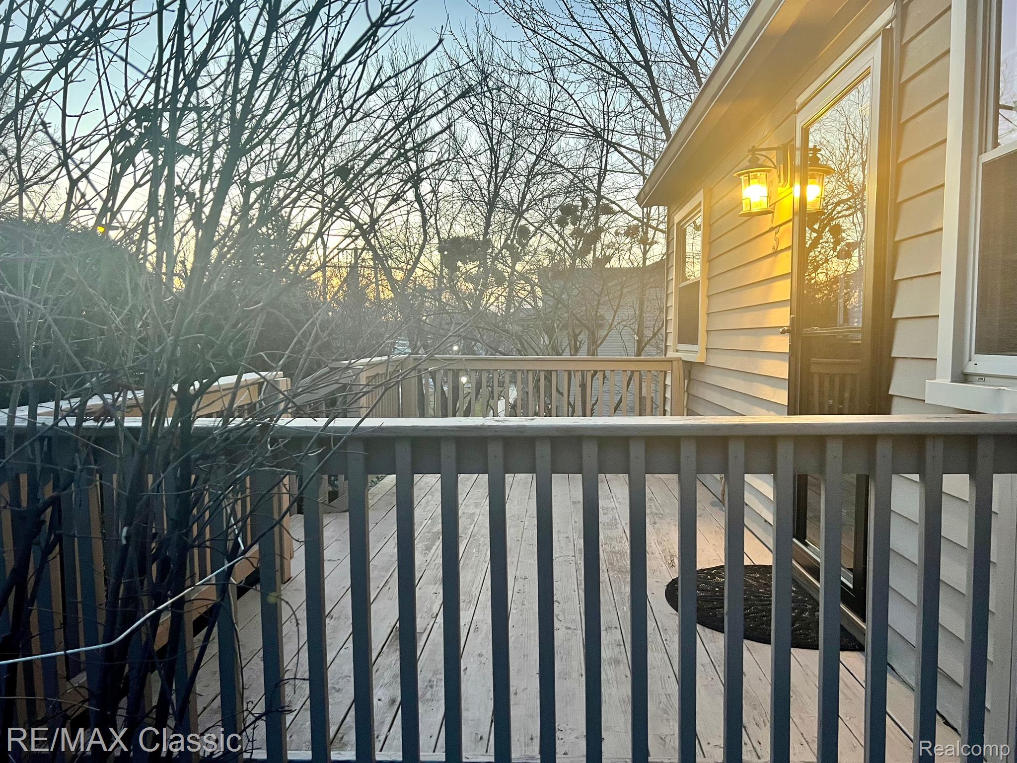 615 LEON Road