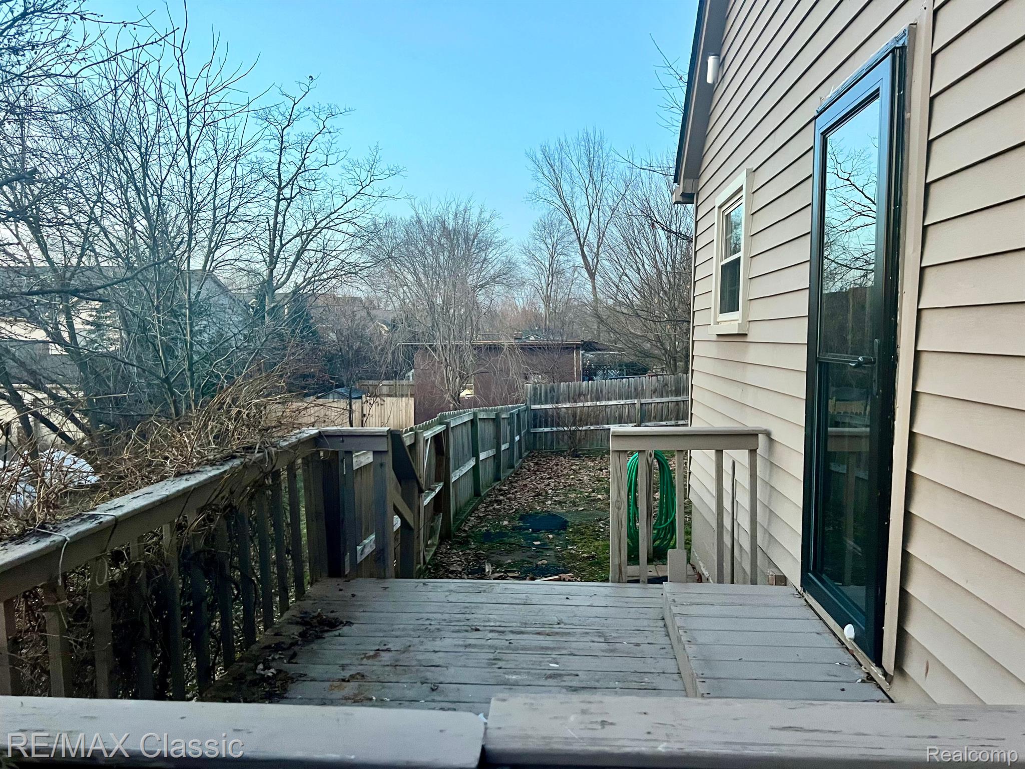 615 LEON Road
