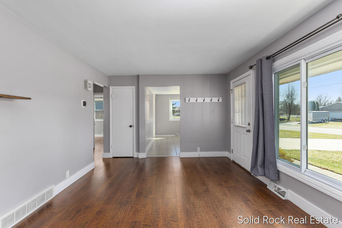 5817 Country View Drive 5815