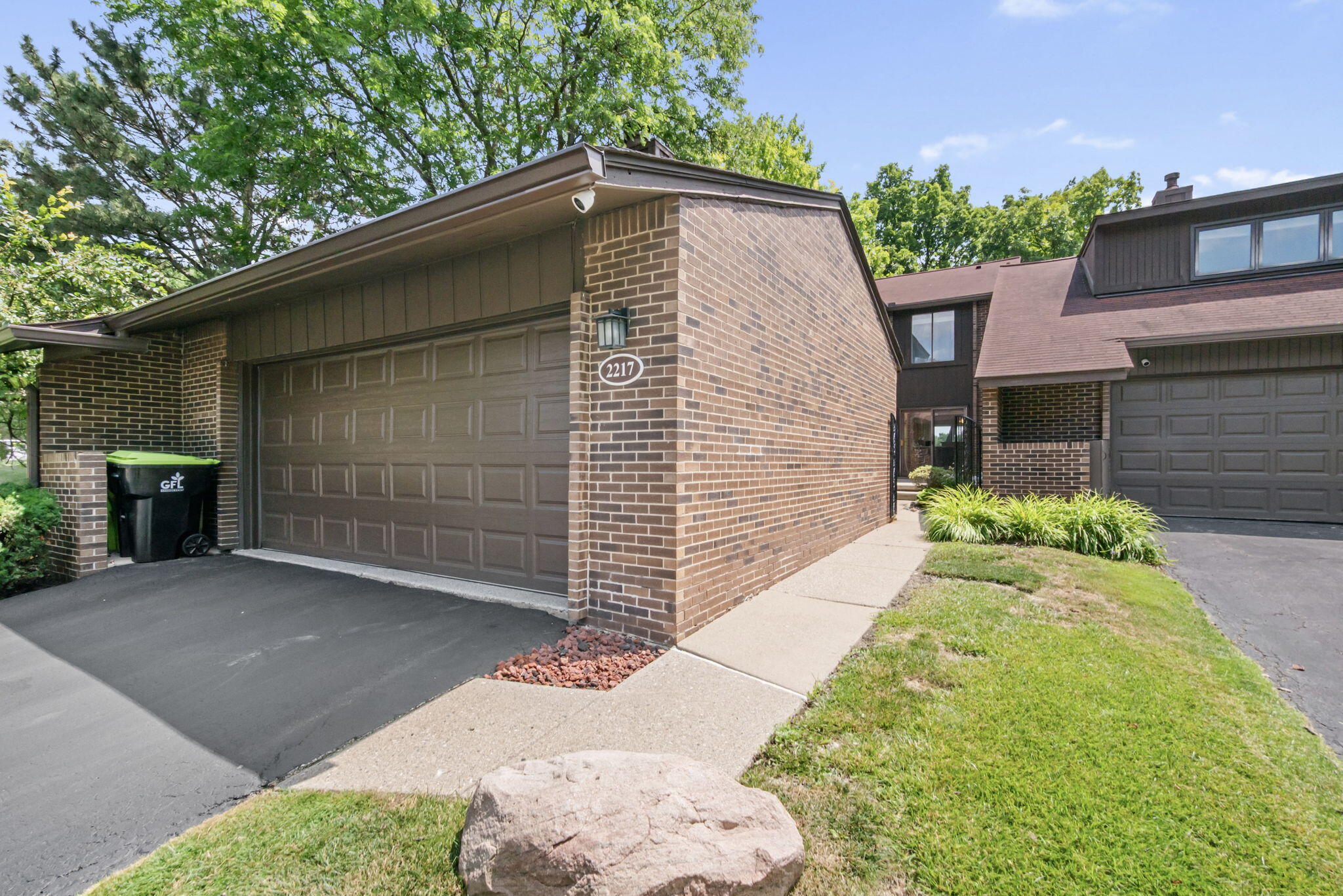 2217 Rhine Road