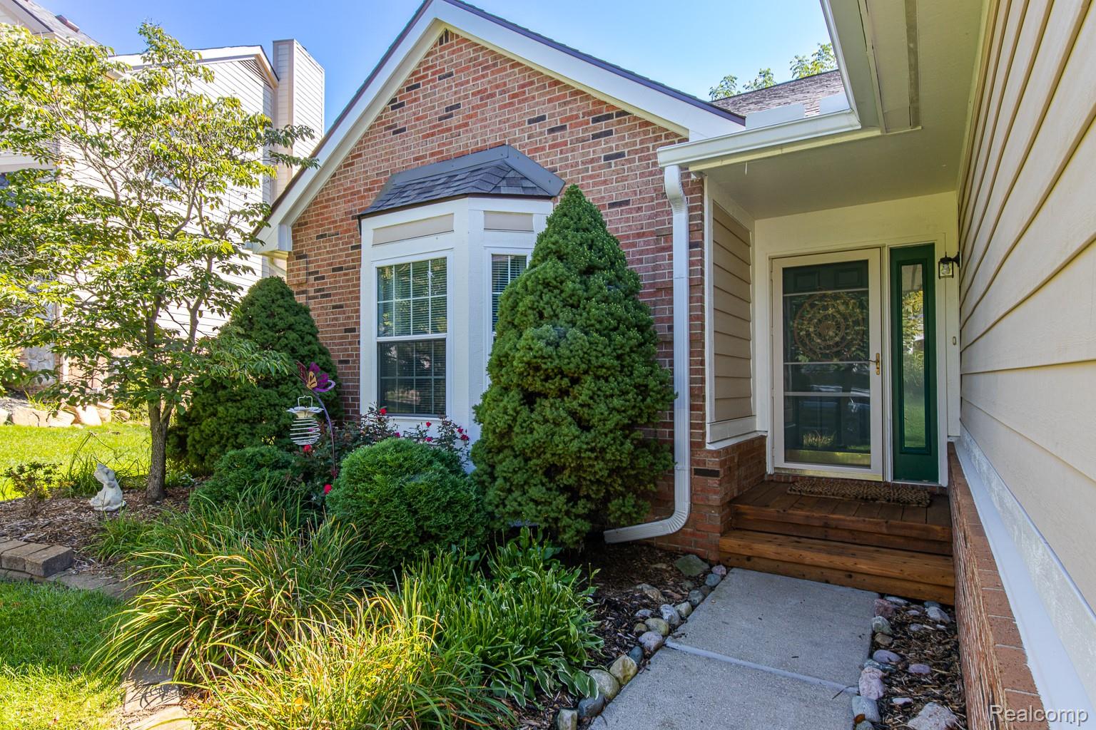30796 Golden Ridge