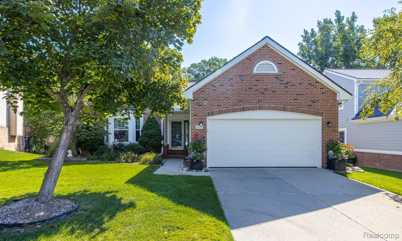 30796 Golden Ridge