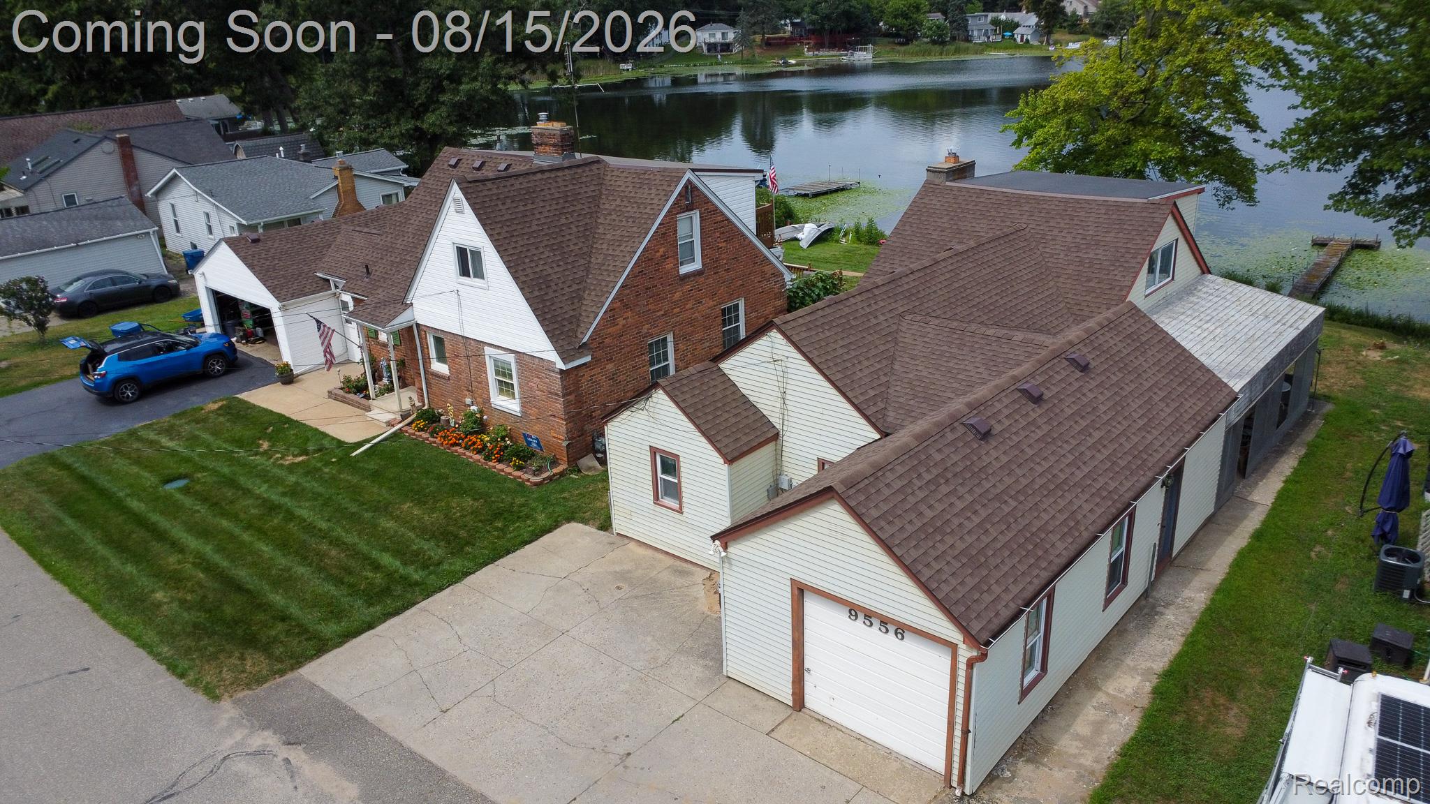 9556 Round Lake Boulevard