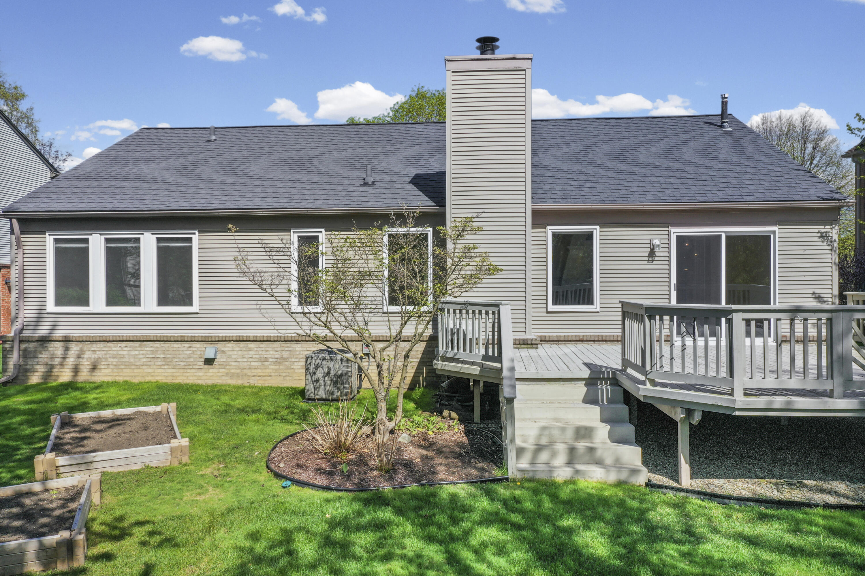 821 Huntington Drive