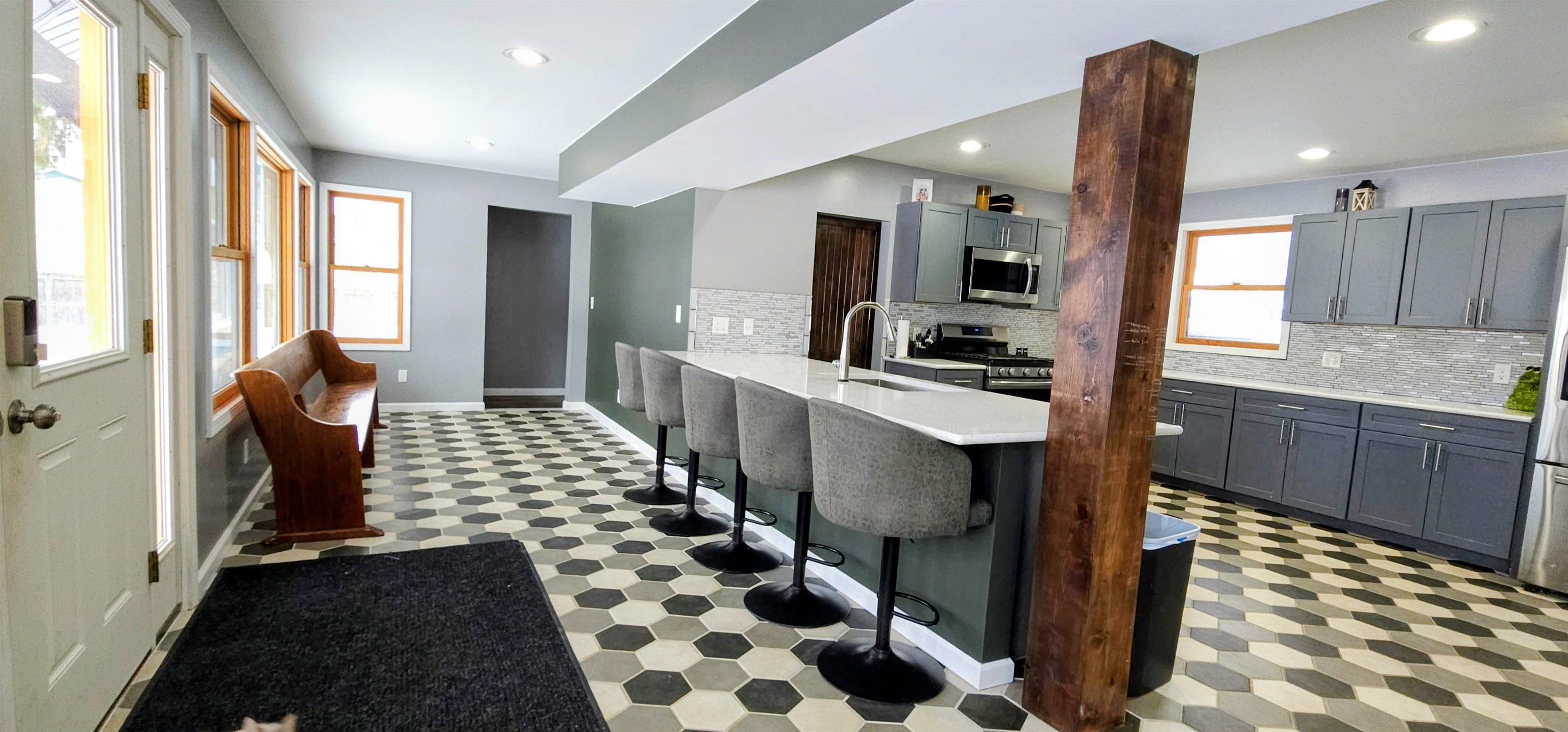 105 N Burgess Street