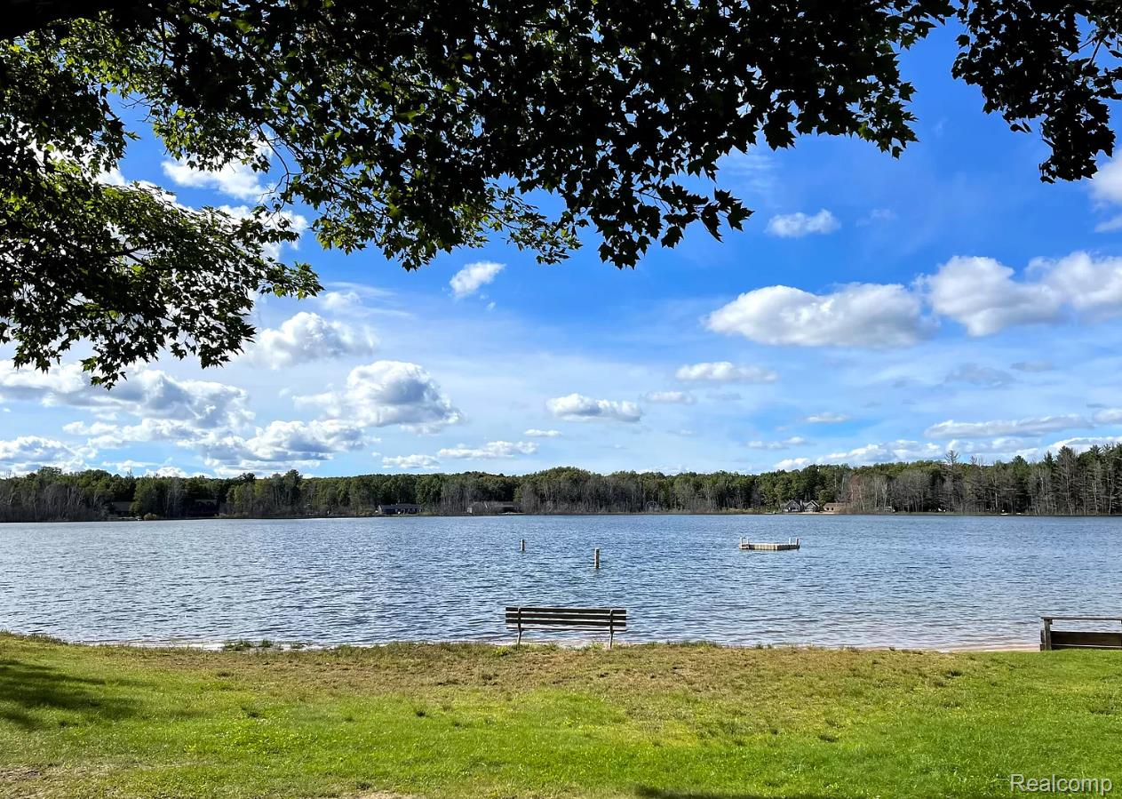 00 Valleywood Circle