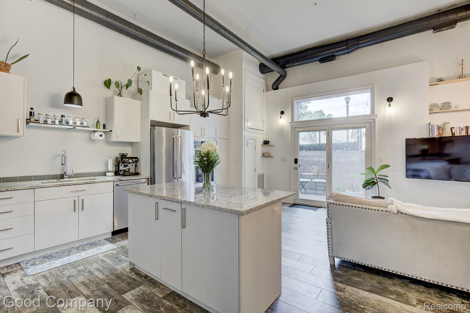 640 W 11 Mile Road