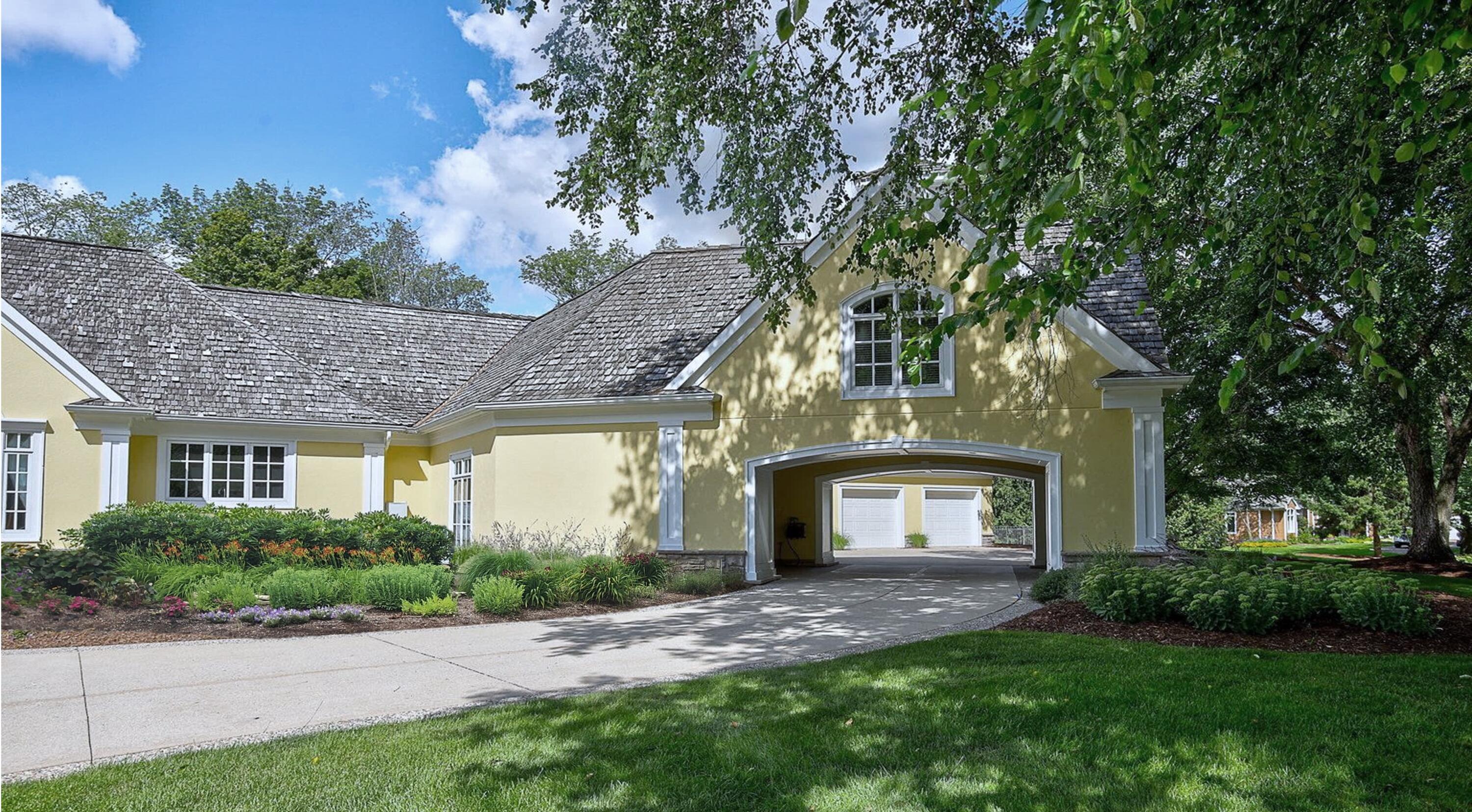 6029 Hillsborough Court SW