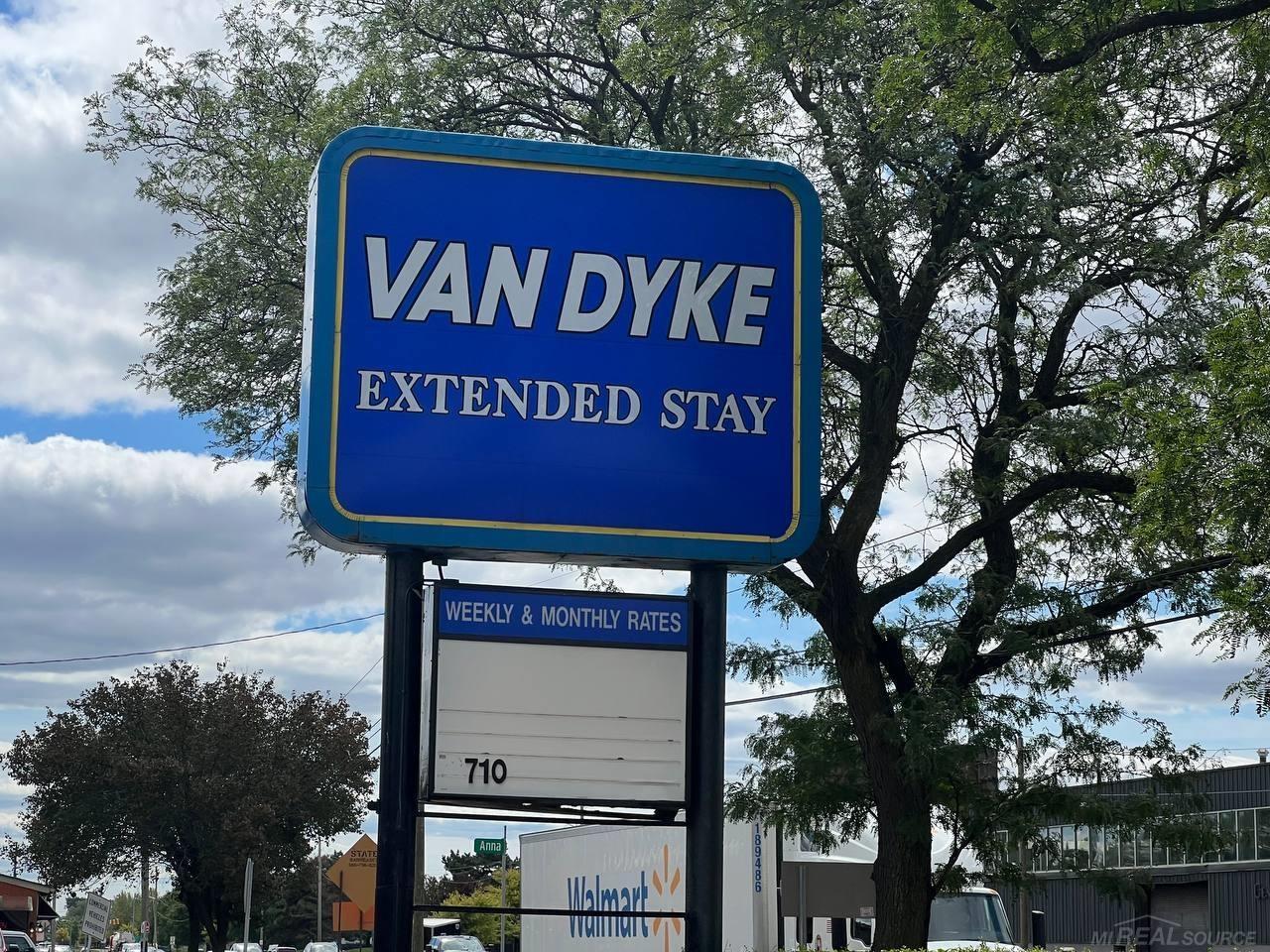 28710 VAN DYKE Avenue