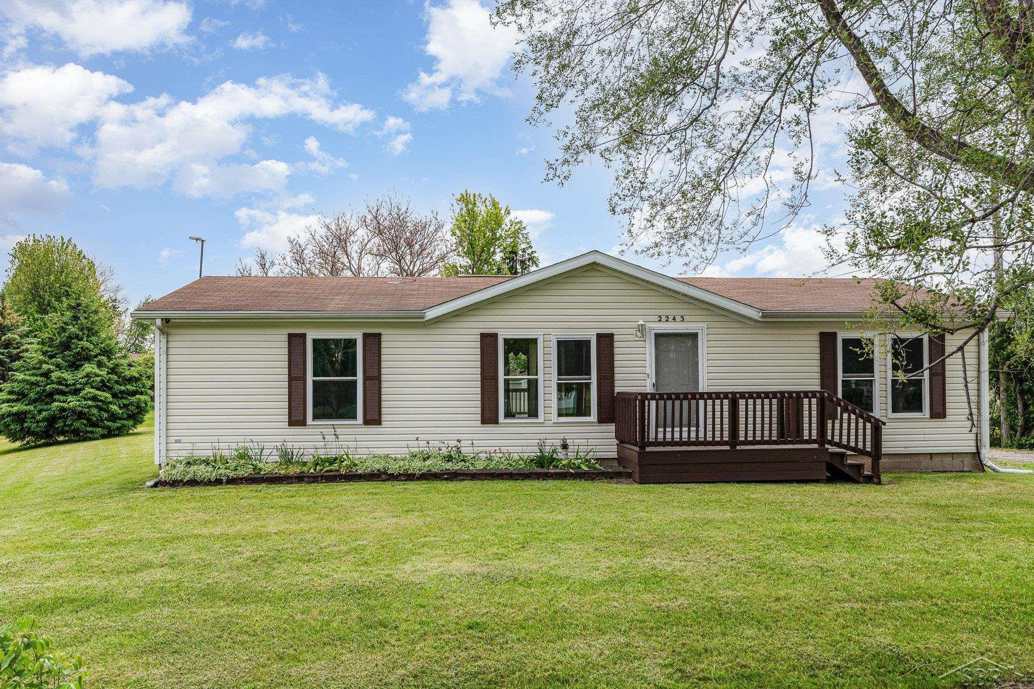 Portsmouth Charter Township, Michigan 48708, United States, 3 Bedrooms Bedrooms, ,2 BathroomsBathrooms,Residential,Active,150931 Portsmouth Charter Township, Michigan 48708, United States, 3 Bedrooms Bedrooms, ,2 BathroomsBathrooms,Residential,Active,150931