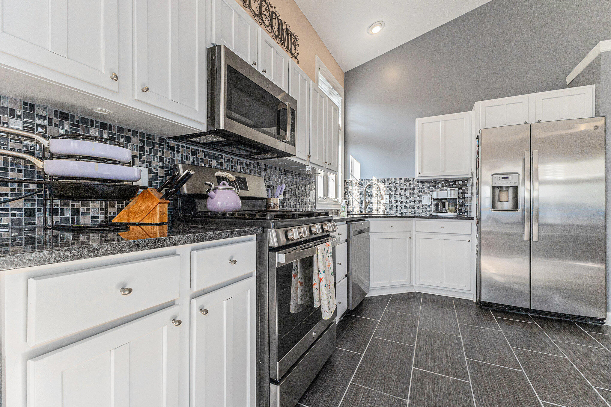 7091 Pine Oak Lane