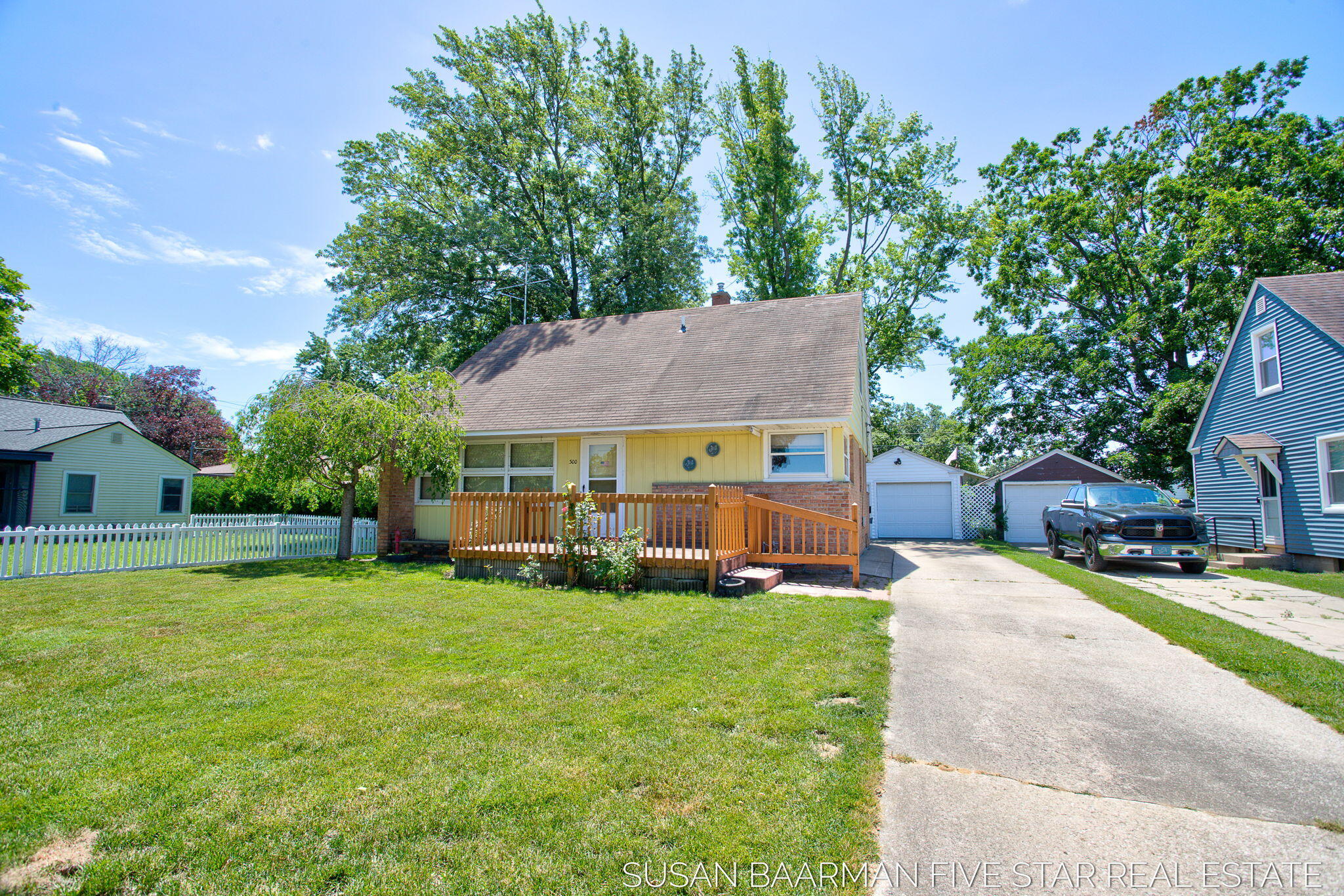 300 W 27th Street