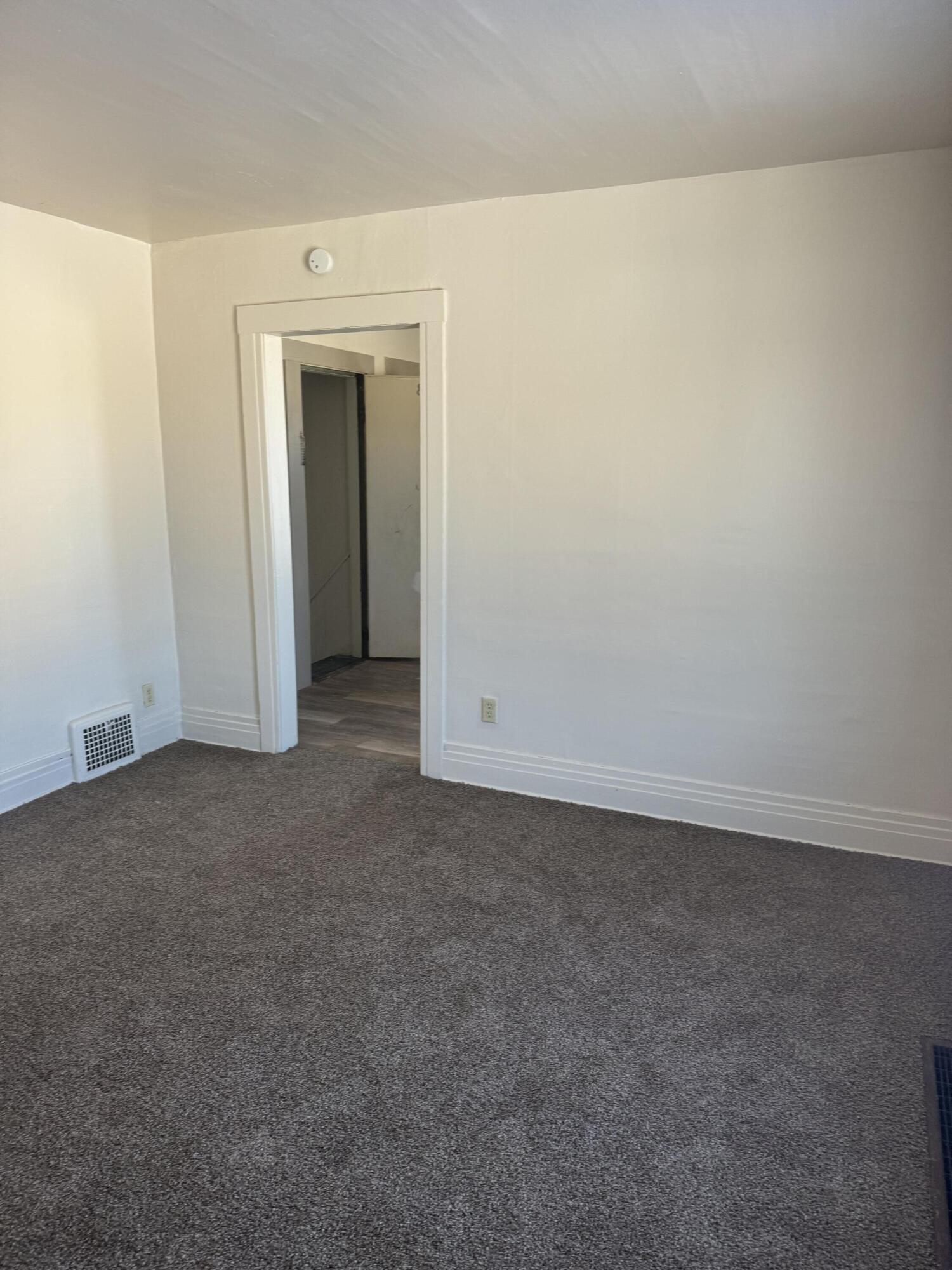 1001 Saginaw Street 8