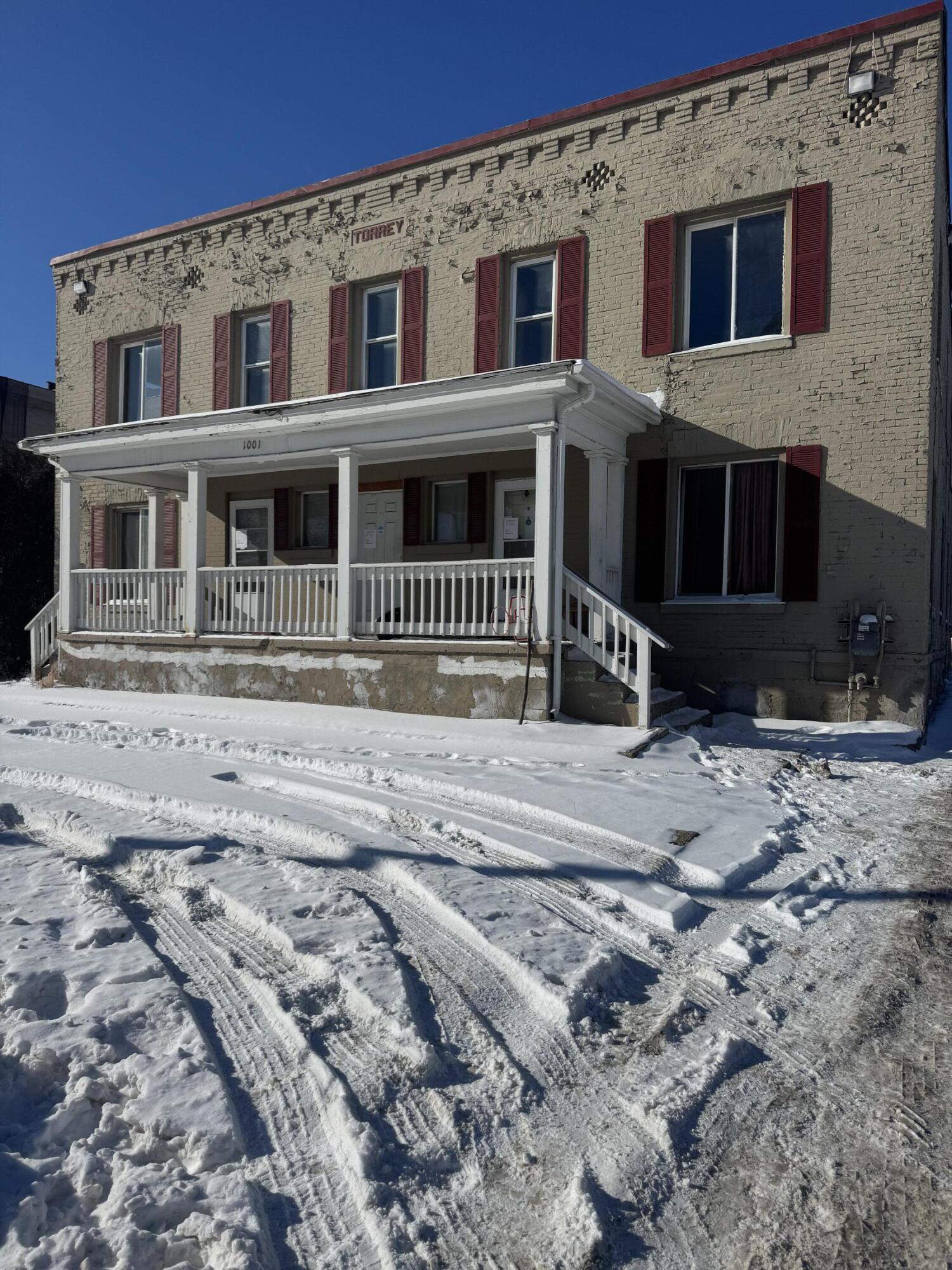 1001 Saginaw Street 8