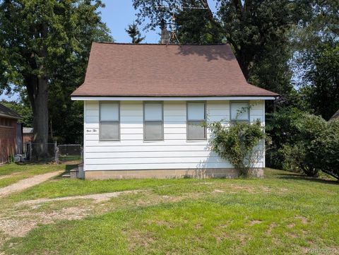 910 Michigan Street Brighton City MI 48116