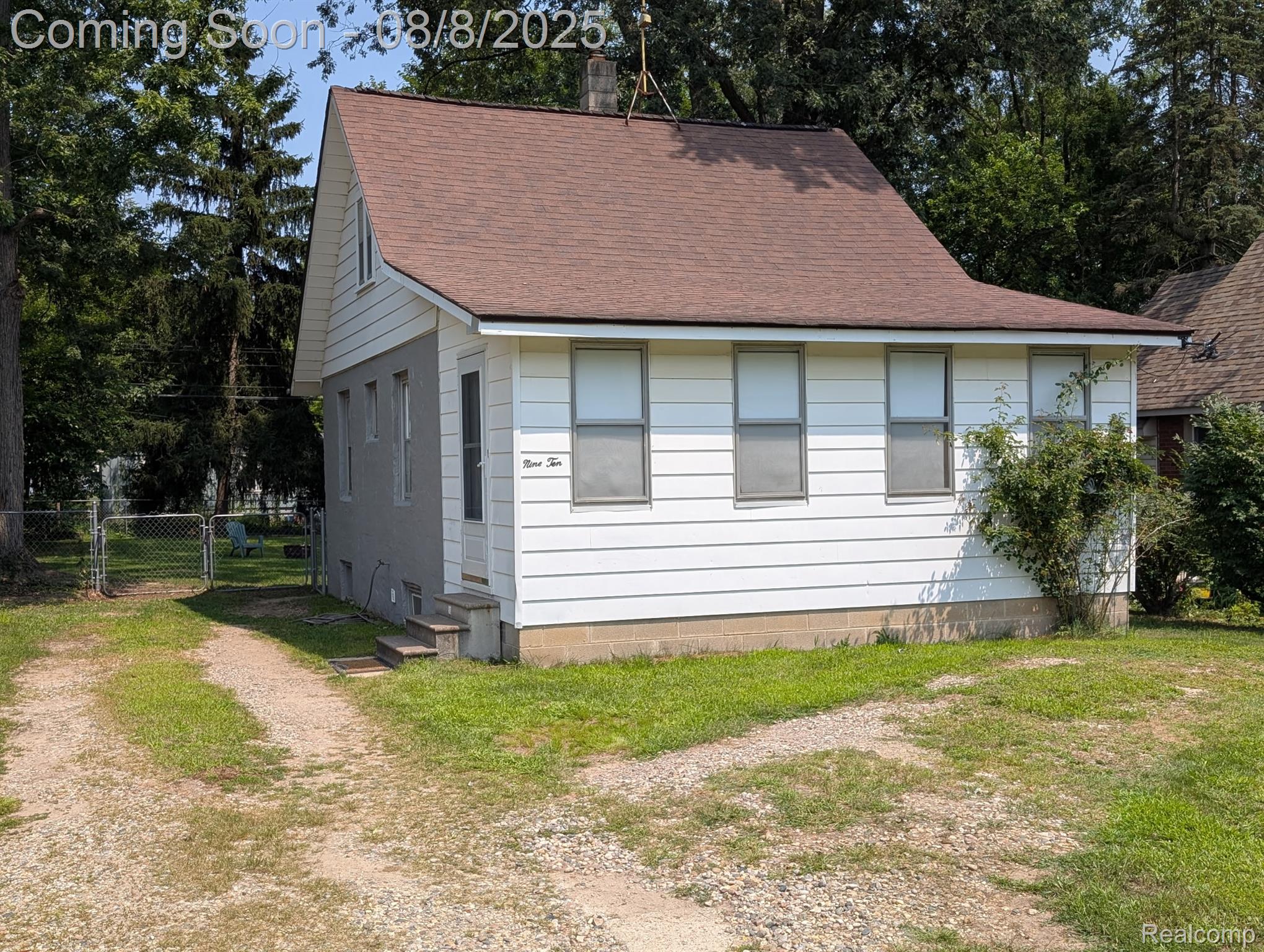 910 Michigan Street