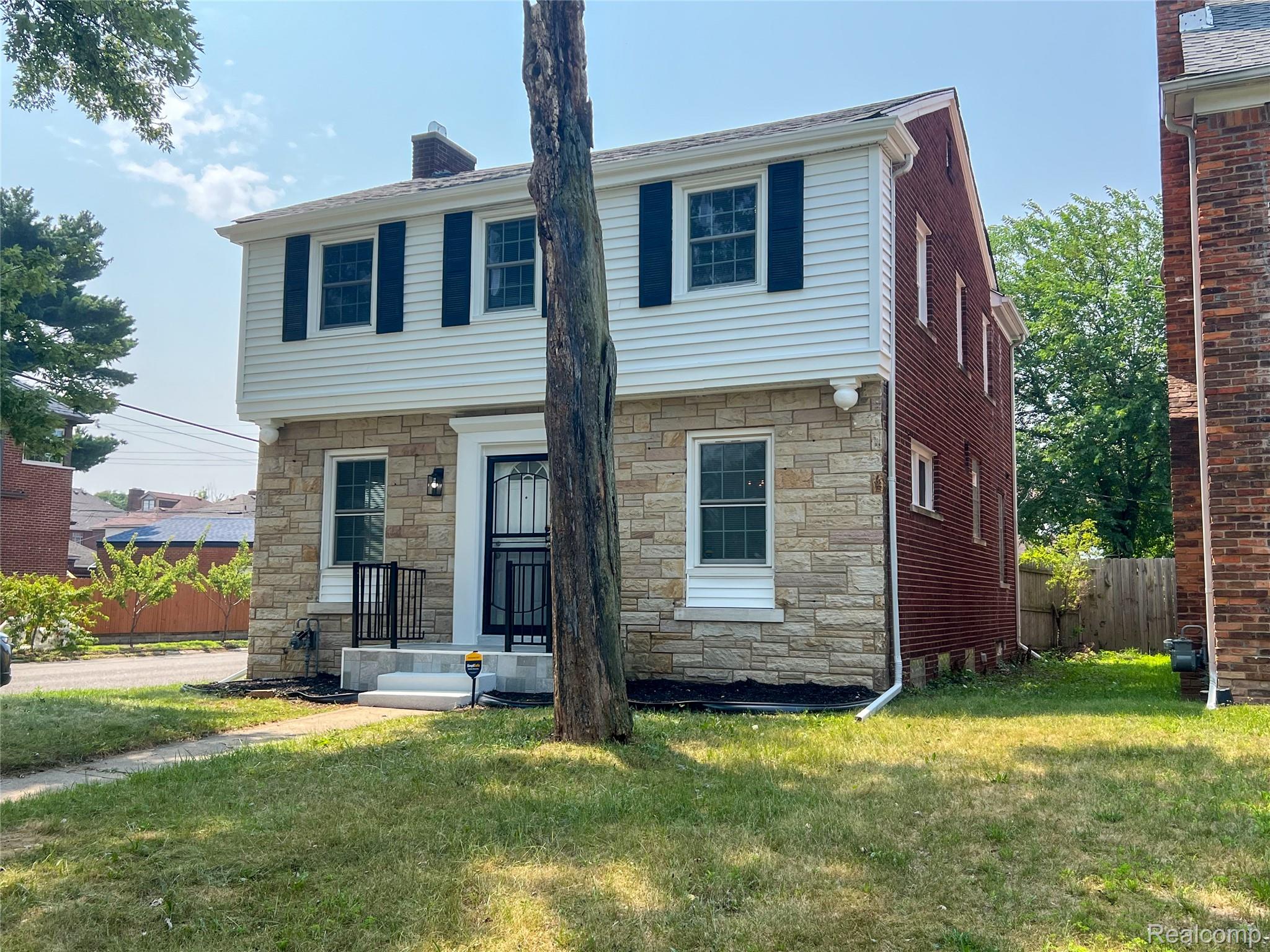 18603 Roselawn Street