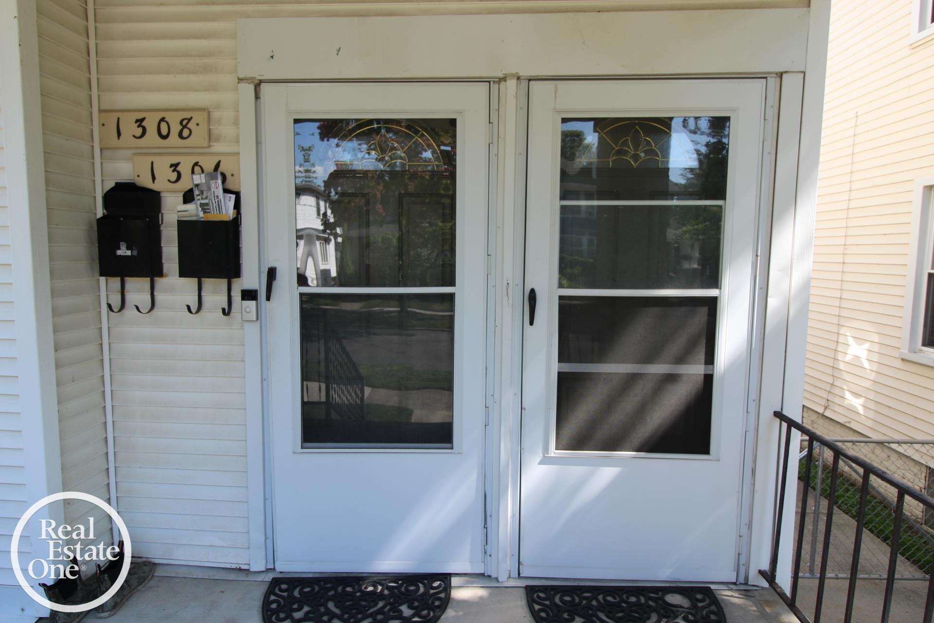 1306-1308 Beaconsfield Avenue