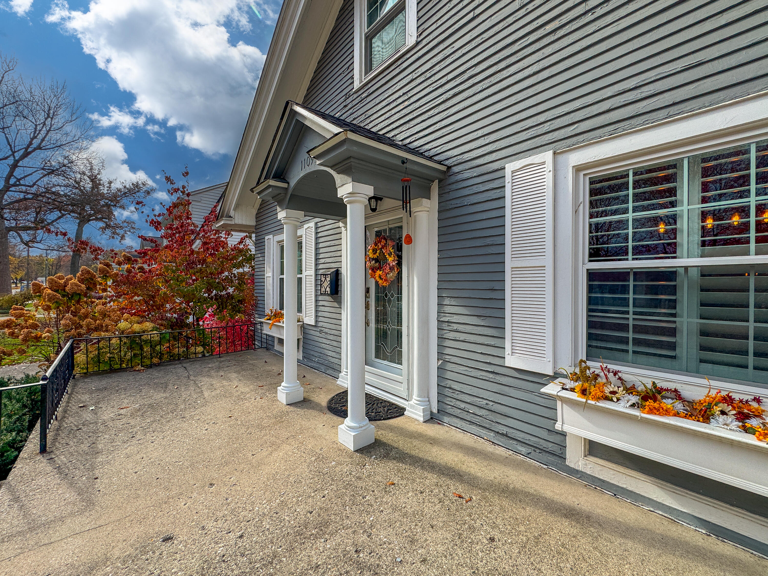 1109 Forestdale Road