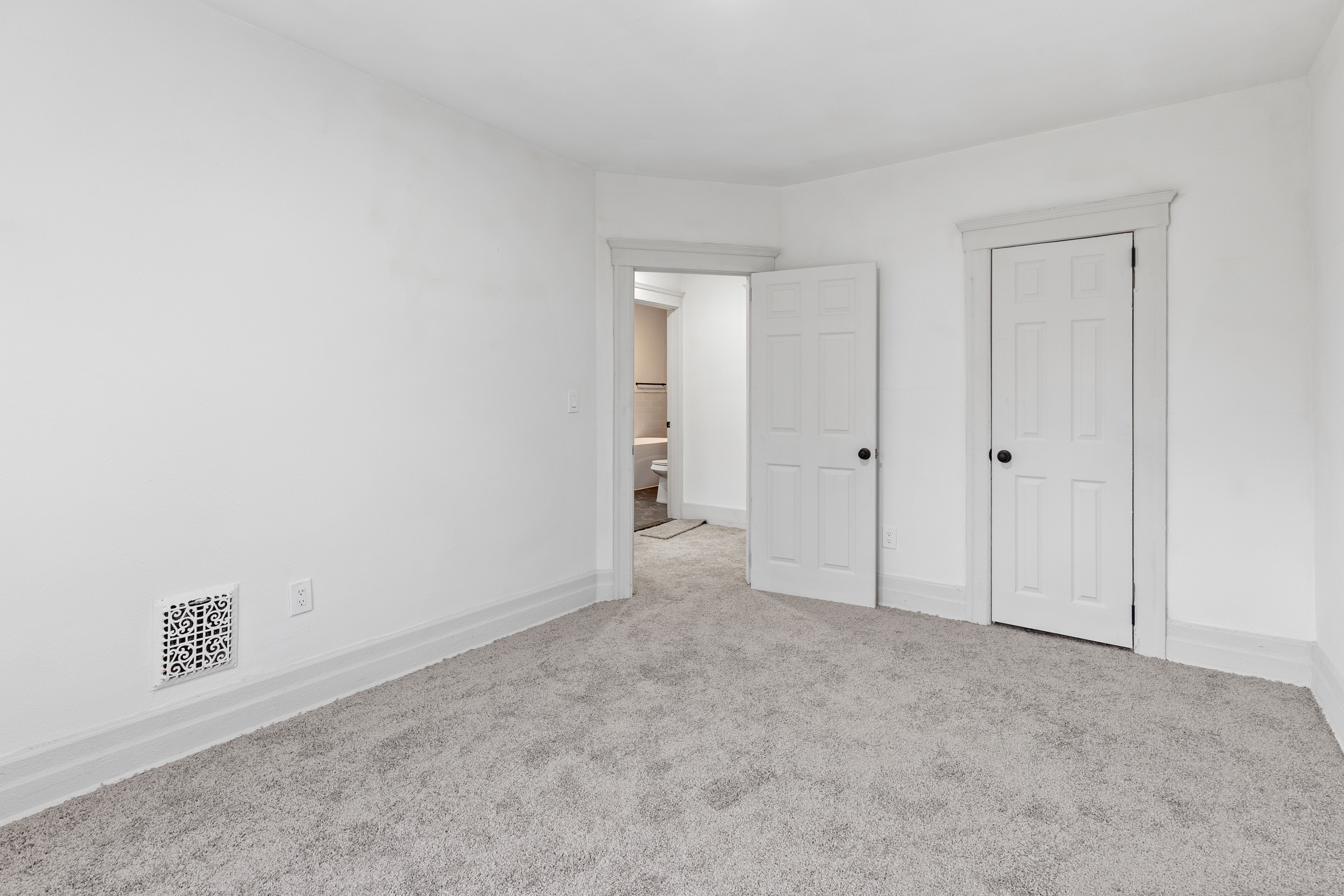 Detroit, Michigan 48207, United States, 3 Bedrooms Bedrooms, ,2 BathroomsBathrooms,Residential,Active,81305
