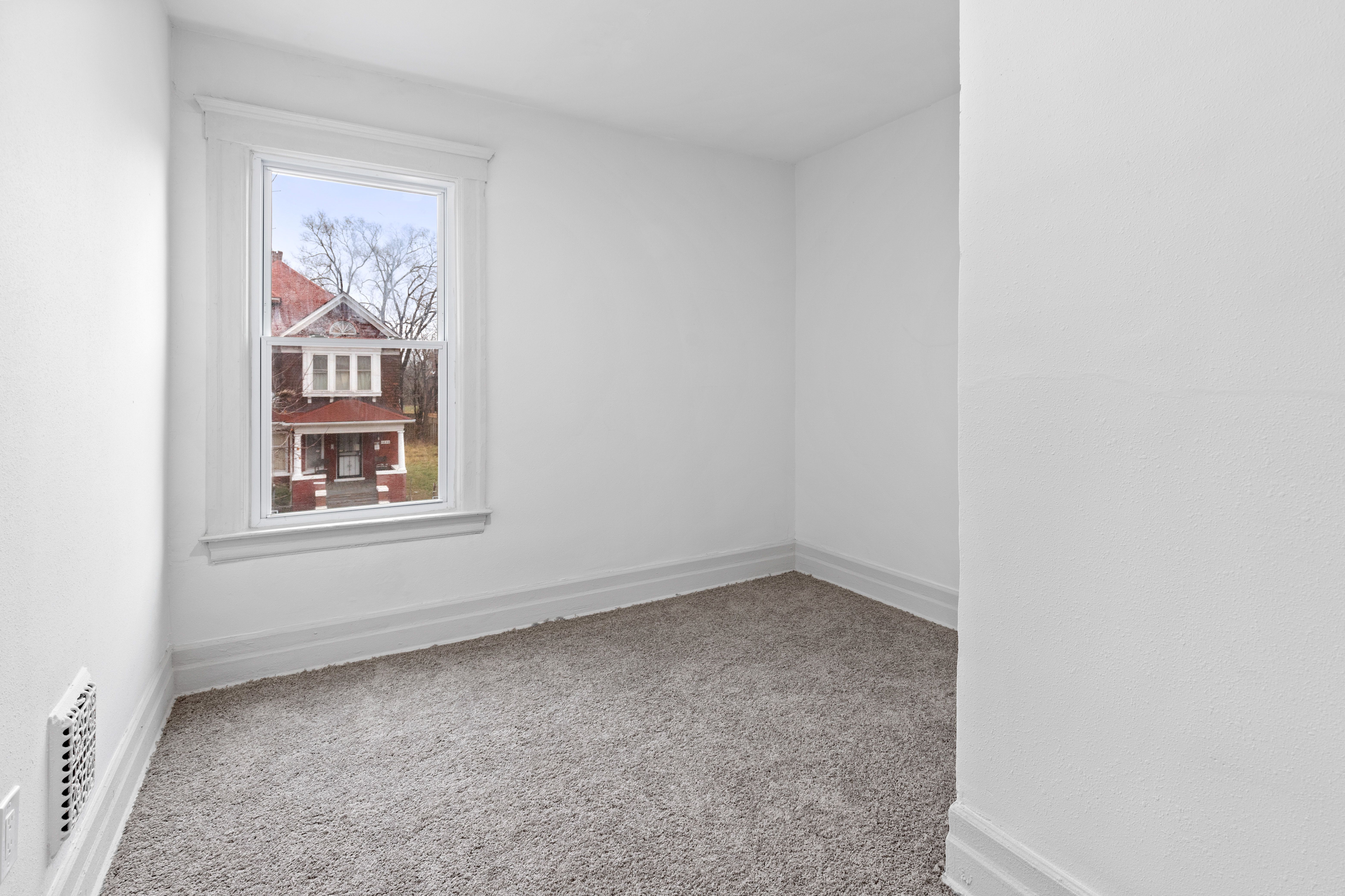 Detroit, Michigan 48207, United States, 3 Bedrooms Bedrooms, ,2 BathroomsBathrooms,Residential,Active,81305