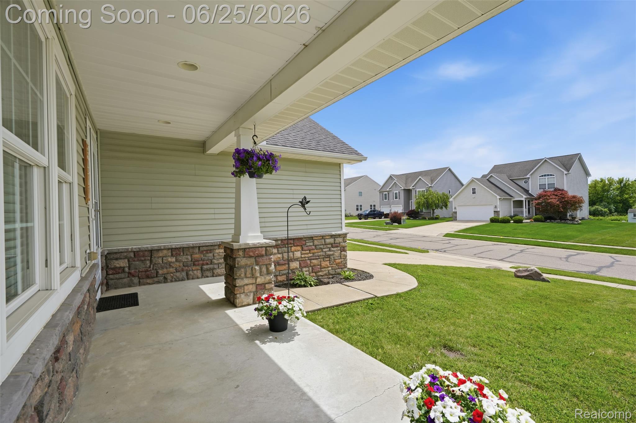 3477 Amber Oaks Drive