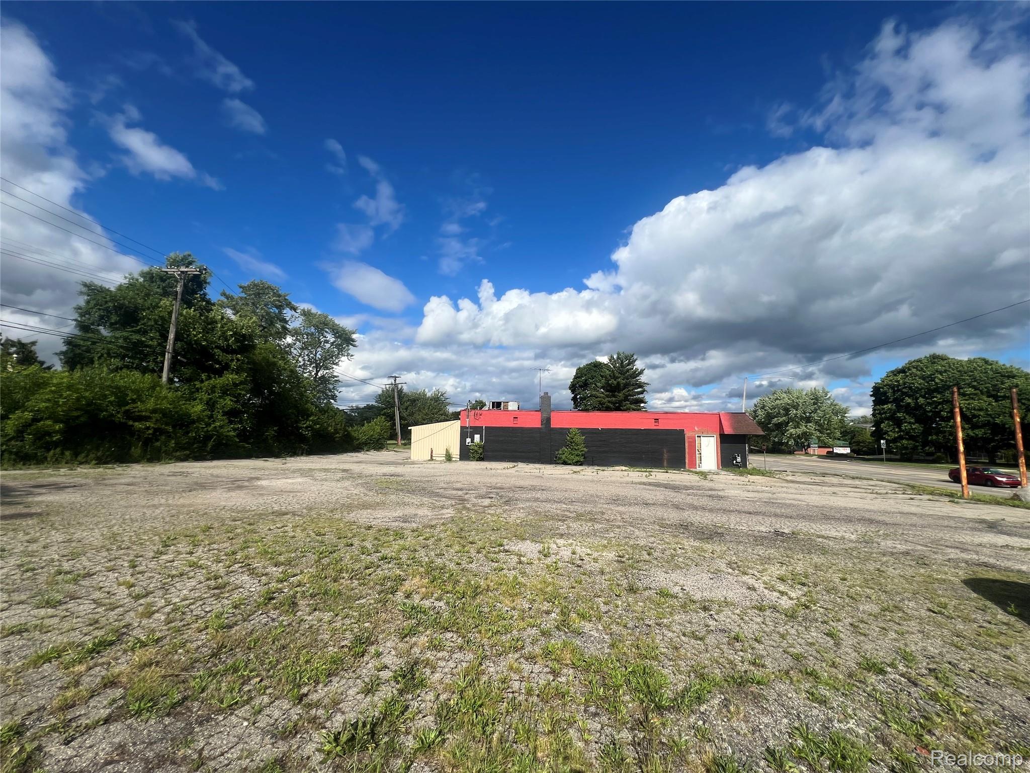 1302 W Huron St Street